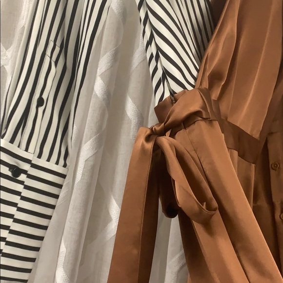 Contract Romper - Picture 2 of 5